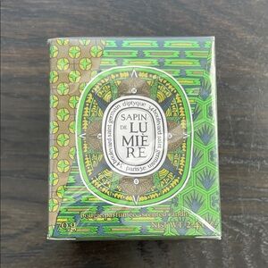 Diptyque Sapin de Lumière Candle with Green and Gold Design